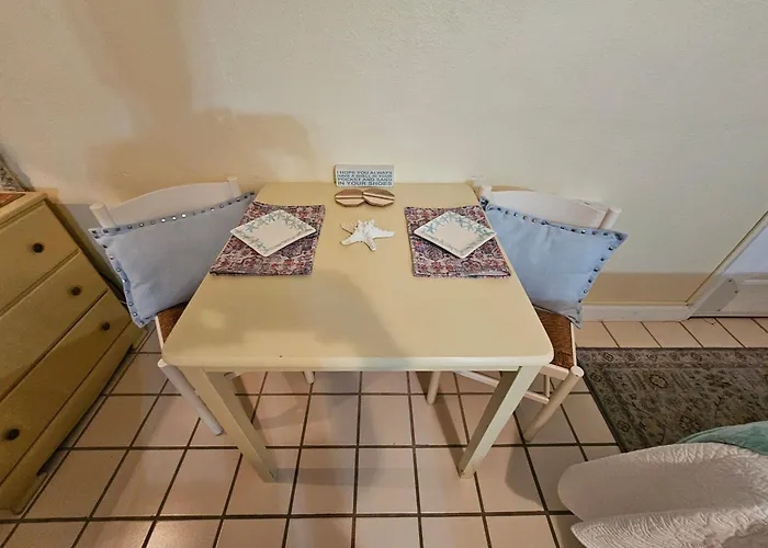 Mandalay Bay Aparthotel 3*